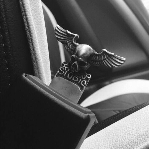 Silver skull Automobile safety belt buckle