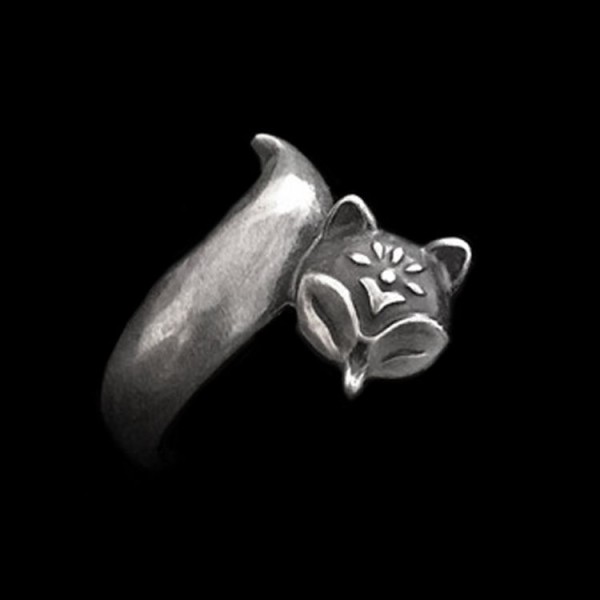 Silver Fox Woman Rings stand as a beacon of elegance and individuality