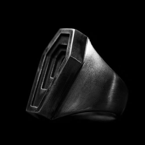 Wear Coffin ring courageously confront the inevitability of death