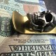 Skull money clip serves as a symbol of individuality and self-expression