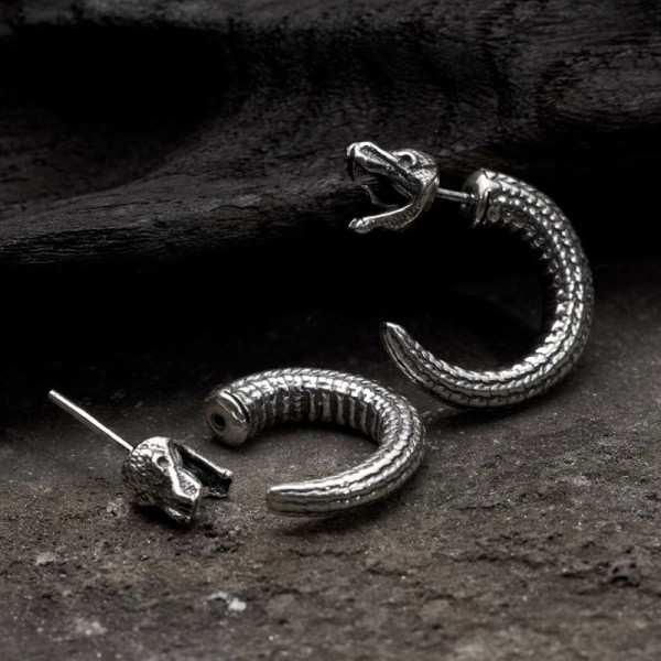 Snake stud earrings - powerful aura of confidence and strength