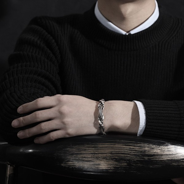 Cane Vine Bracelet with its Original Personality Design emerges as a beacon of authenticity