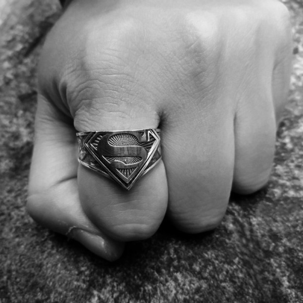 Superman Ring is Perfect Gift for Superman Enthusiasts