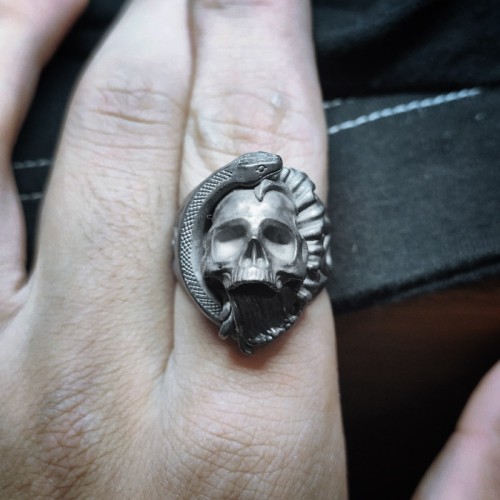 Rattlesnake skull rings creating a visual spectacle that demands attention