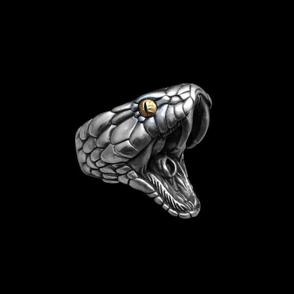 Silver snake rings unlocking the Black Mamba Kobe Spirit